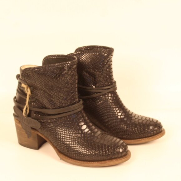 Freebird Casey Black Leather Snake Boots - Picture 1 of 12